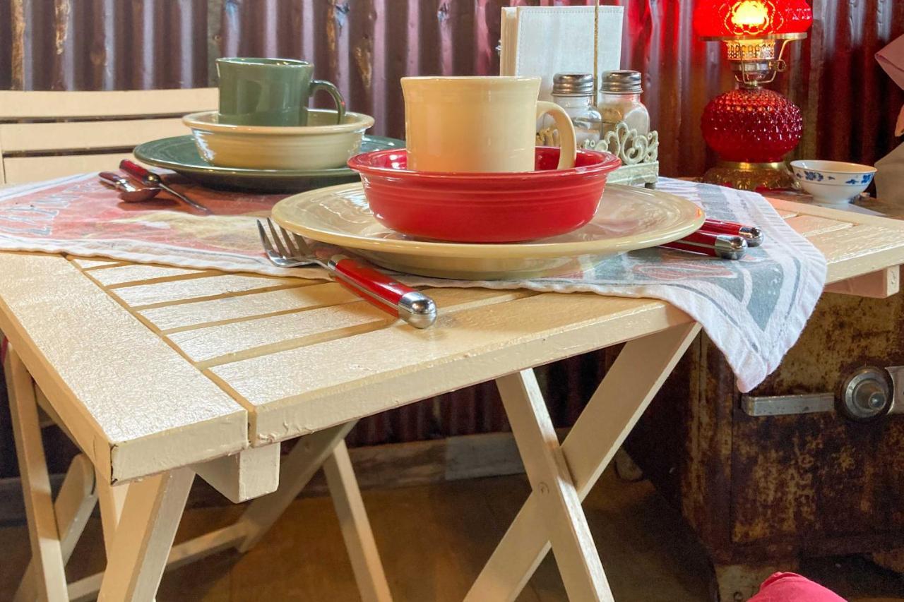 Snuggle Inn Wimberley Cabin With Fire Pit And Deck Εξωτερικό φωτογραφία
