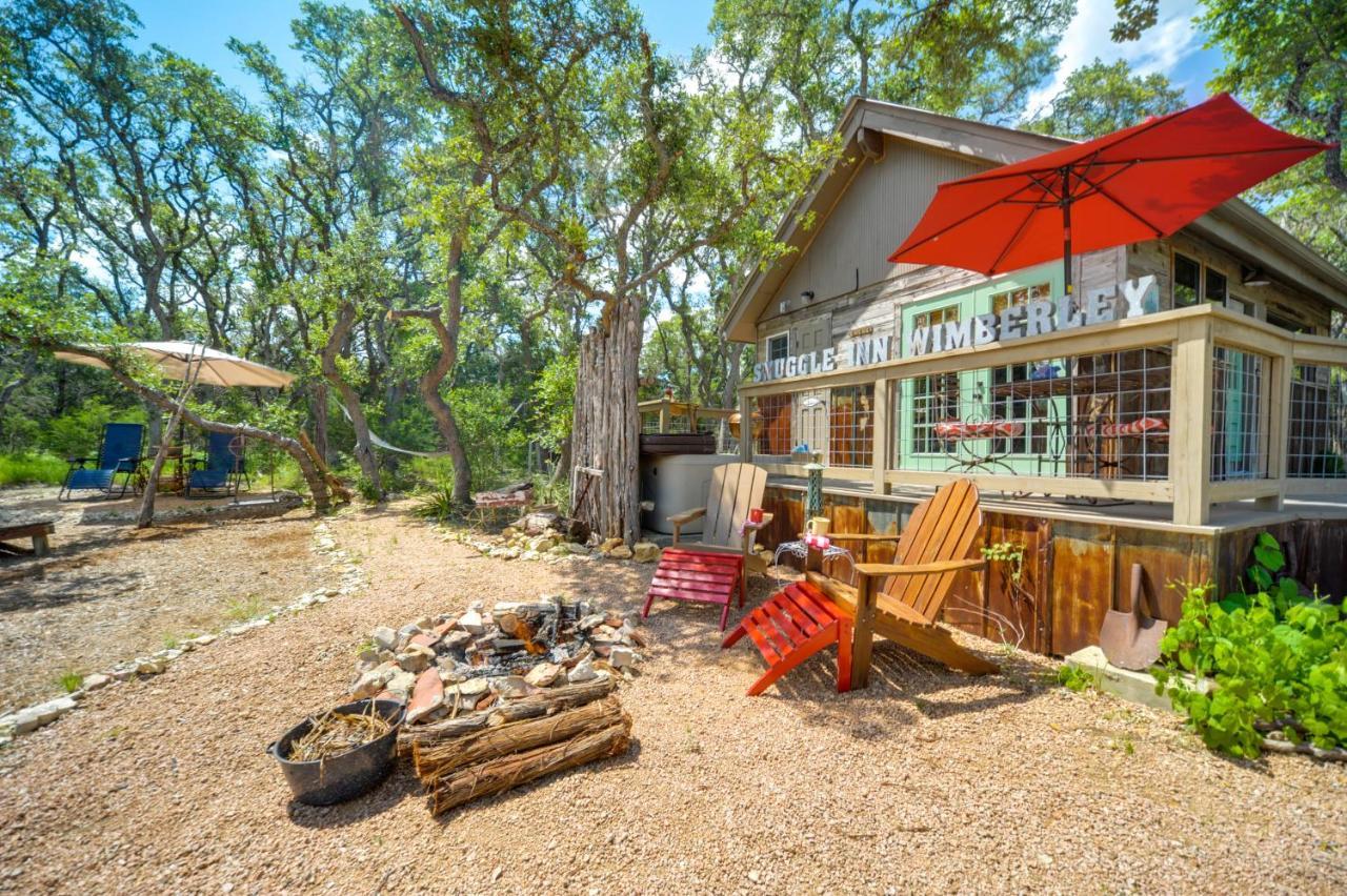 Snuggle Inn Wimberley Cabin With Fire Pit And Deck Εξωτερικό φωτογραφία