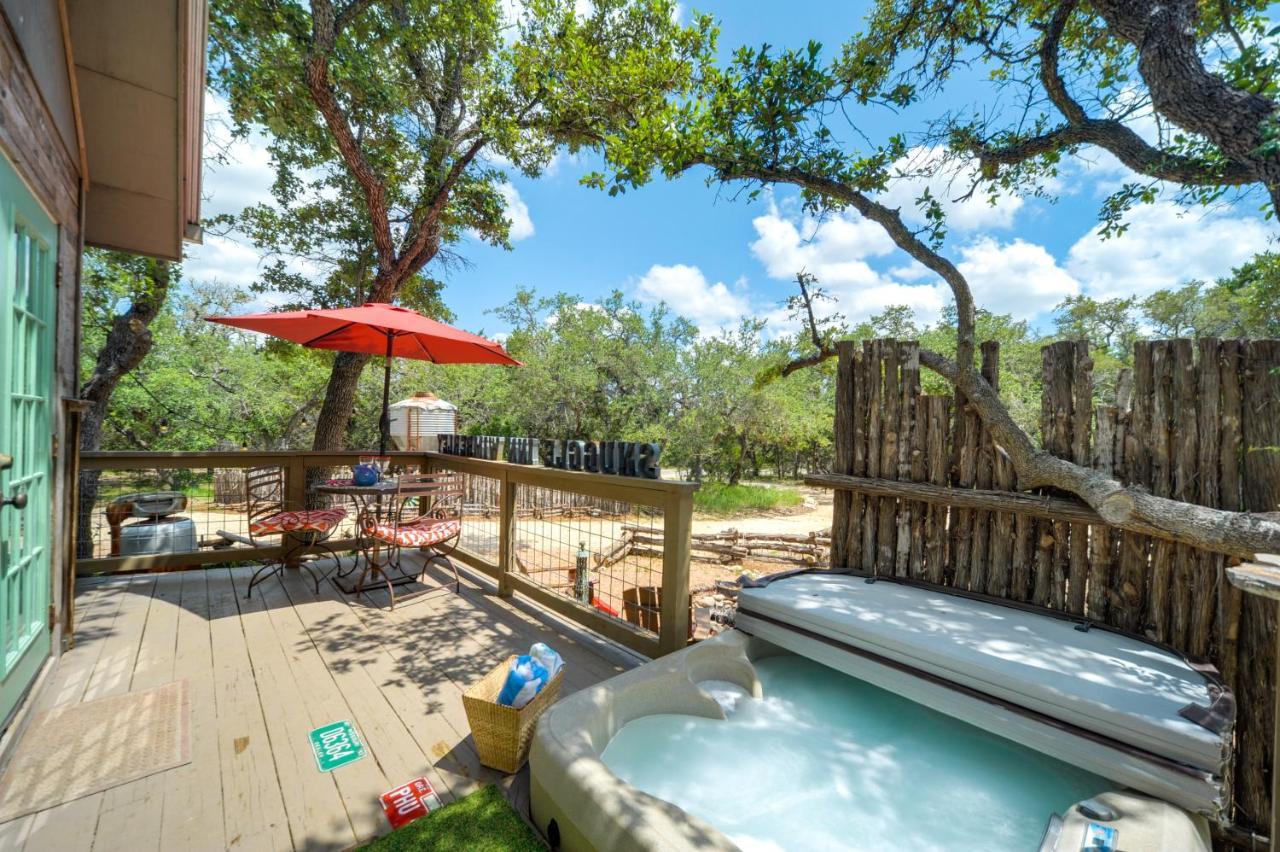 Snuggle Inn Wimberley Cabin With Fire Pit And Deck Εξωτερικό φωτογραφία