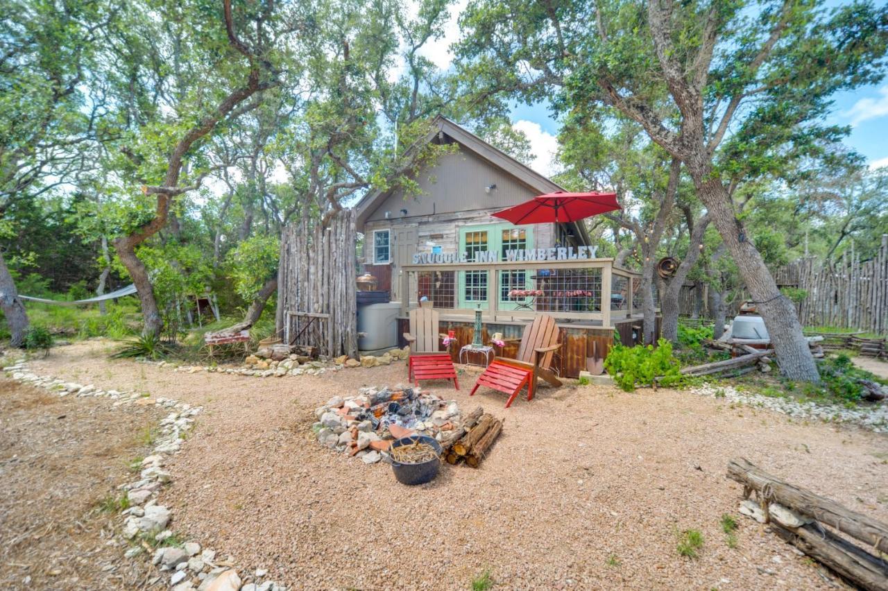 Snuggle Inn Wimberley Cabin With Fire Pit And Deck Εξωτερικό φωτογραφία