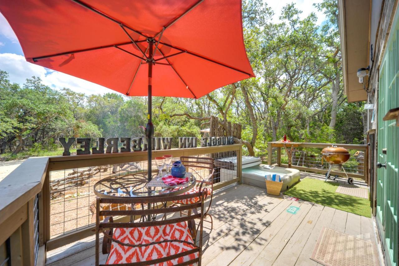 Snuggle Inn Wimberley Cabin With Fire Pit And Deck Εξωτερικό φωτογραφία