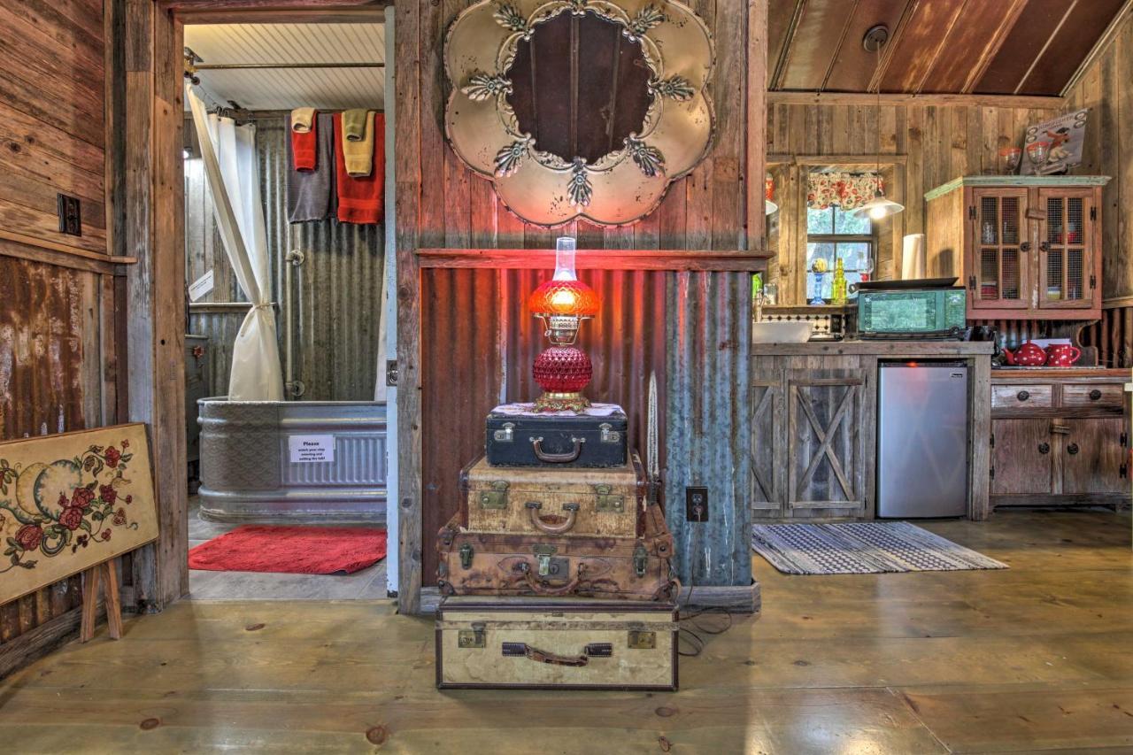 Snuggle Inn Wimberley Cabin With Fire Pit And Deck Εξωτερικό φωτογραφία